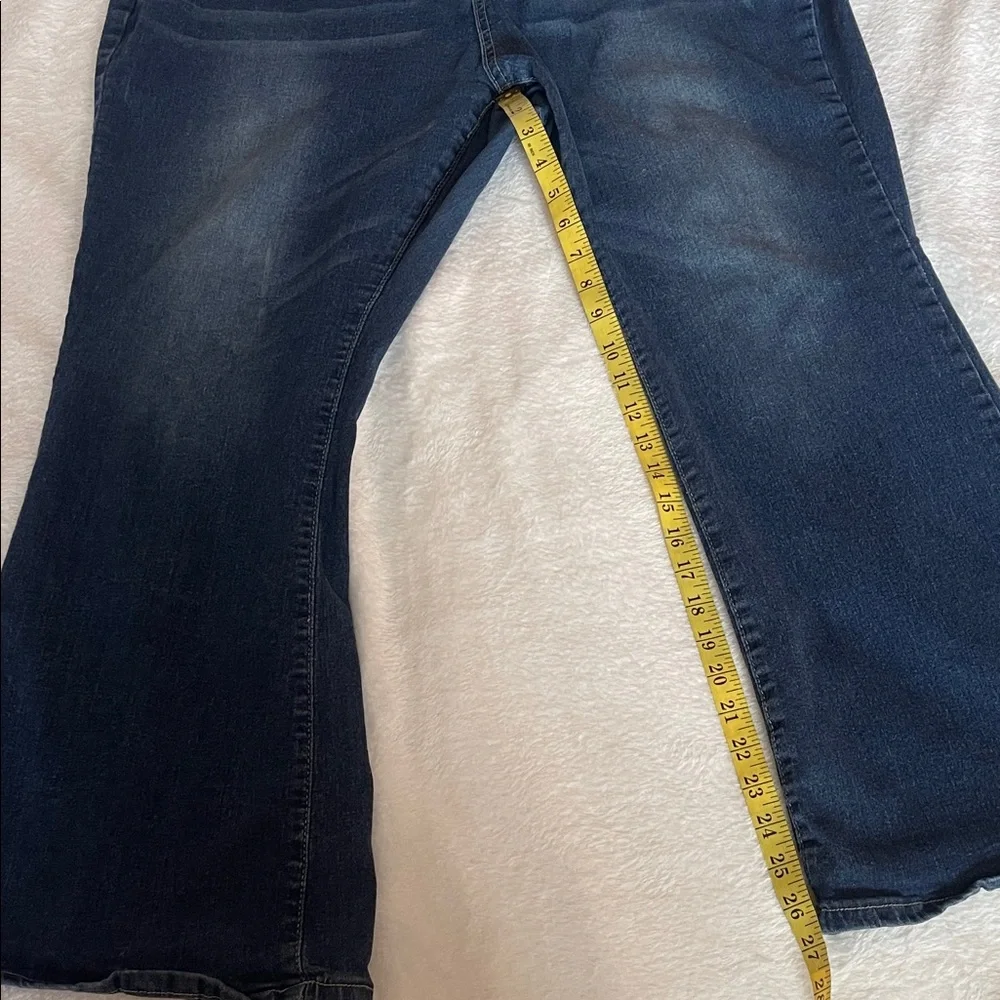 SHEIN Curve Blue Flare Jeans - Size 4XL - Picture 9 of 11